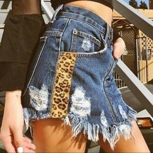 ⚡️Flash Sale⚡️Carmar Beatrice Leopard Skirt